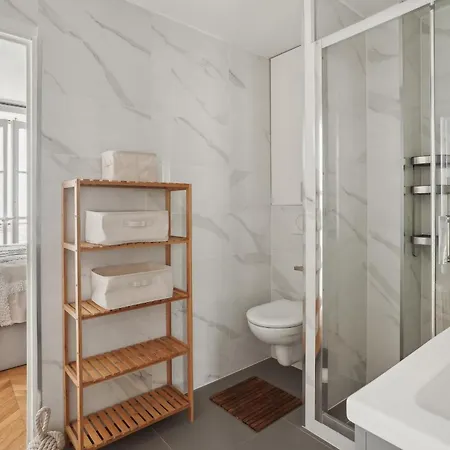Louvre & Place Vendome - Cityapartmentstay *